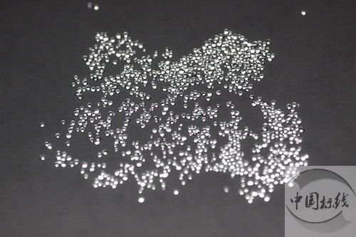 滕州金属表面处理厂喷砂玻璃微珠清理